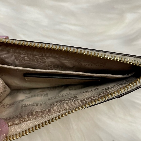 MICHAEL KORS GOLD LOGO CARD HOLDER/KEYCHAIN IN GUC - Picture 10 of 12